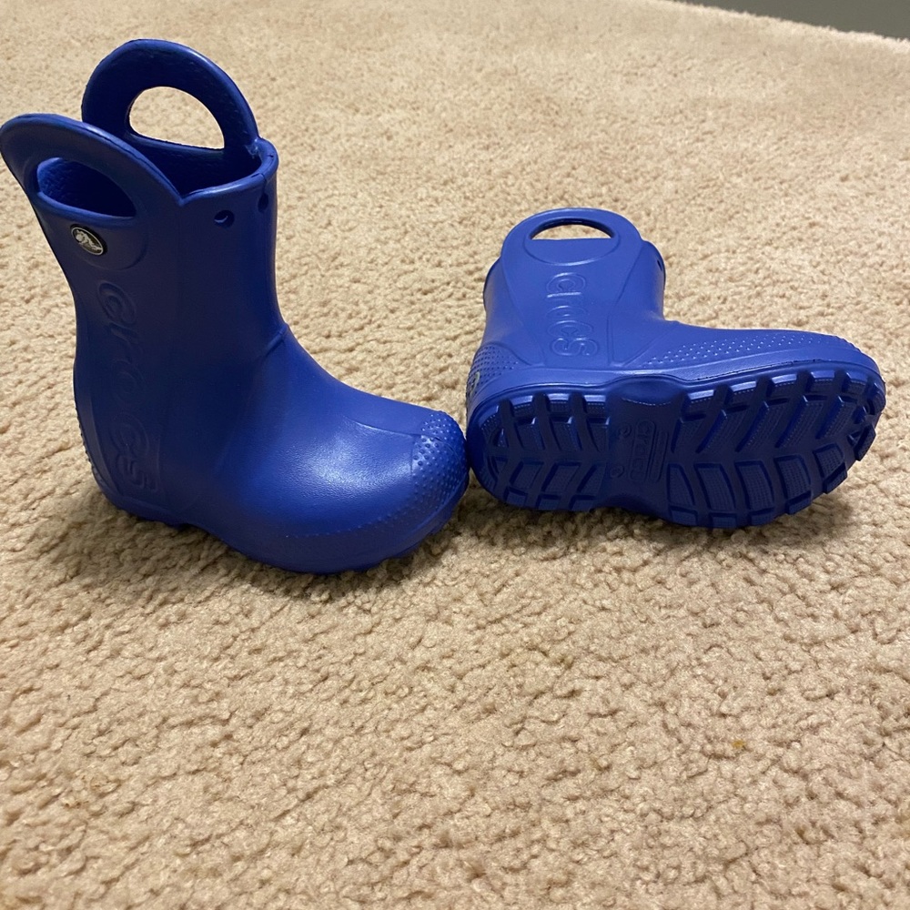 Size 6 toddler rain boots